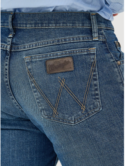 Джинсы Wrangler® Cody Johnson 20X® Advanced Comfort 02 Competition Regular Fit Jean