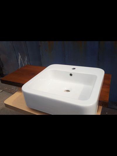 столешницы под раковину из массива лиственницы