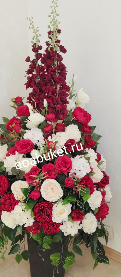 Композиция из искусственных цветов большая напольная, на сцену "Ажур" № ОС009/заказать АОАБУКЕТ