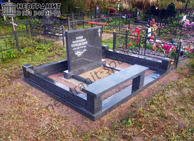 Элитный памятник НГ-166 строгий