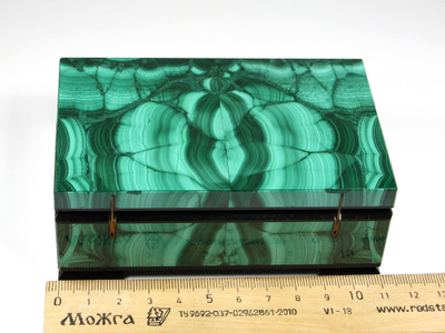 Шкатулка из Малахита с крышкой на шарнирах, ДР Конго (110*70*43 мм, вес: 411 г) №26663