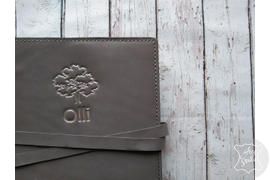 кожаный ежедневник в мягкой обложке с тиснением логотипа