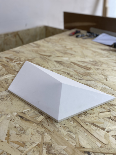 Гипсовая 3D панель "Трапеция" (панели на производстве, вид вблизи 2)