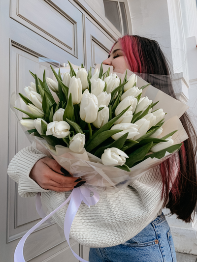 Белые тюльпаны Moon light 35 шт