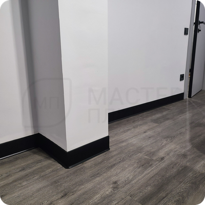 Плинтус ХДФ Dollken S100 100мм Х 2,575 м 1001/1144 Черный