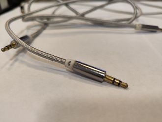 Аудио кабель AUX 3,5 в оплётке