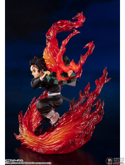 Фигурка Тандзиро Камадо (Kamado Tanjirou Hinokami Kagura Figuarts ZERO)