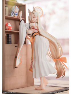 Фигурка 1/7 Куваками Кахо (Kuwakami Kaho Memorial Lobby Ver.)