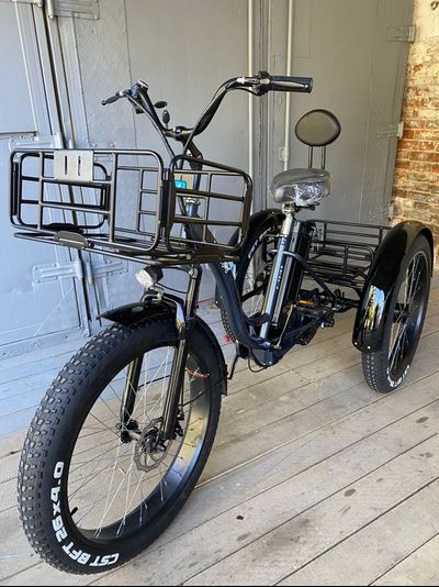 Электровелосипед трехколесный Fat Trike F