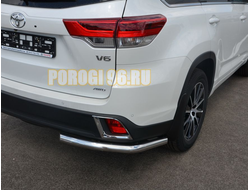 Защита заднего бампера угловая d60 для Toyota Highlander 2014-2017
