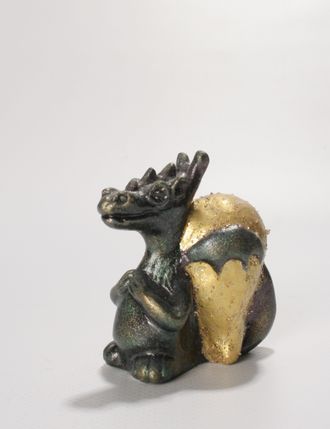 Сувенир " Год Дракона" с золотым сердцем