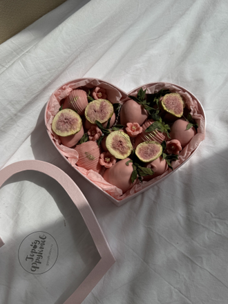 Клубничное сердце