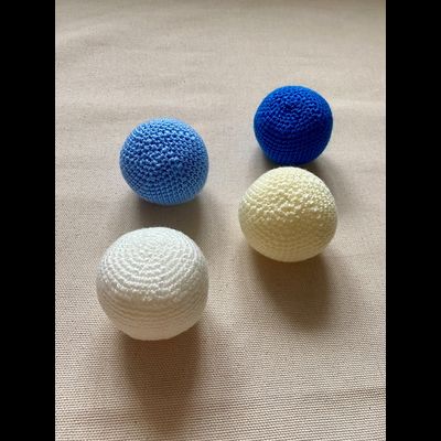 «Мнушки» — мягкие мячики для зимних игр и развития детей