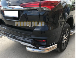 Защита заднего бампера двойная угловая d76/42 для Toyota Fortuner (2018-...)
