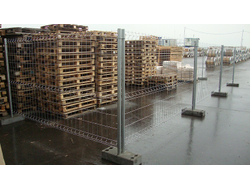 Калитка для ограждения стройплощадки на блоках