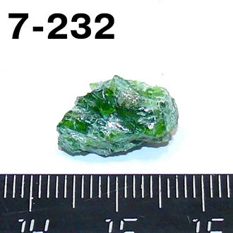 Хромдиопсид натуральный (необработанный) №7-232: 1,2г - 15*9*7мм