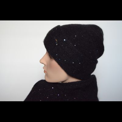 Шапка вязаная с отворотом черная и пайетками Vizio Италия 6943 CRY
