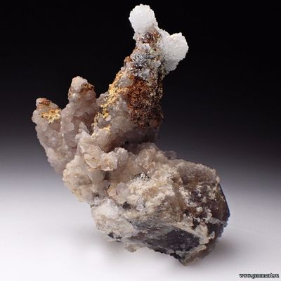 Флюорит, гиалит (разн. опал), гошенит (разн. берилл), турмалин, мусковит 51*49*26мм