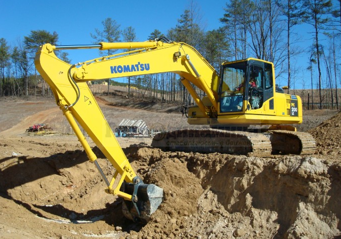 Экскаватор Komatsu PC200LC-6 с комплектами уплотнений