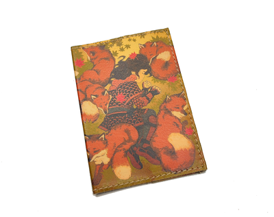 Обложка на паспорт с принтом "Девочка с лисами"