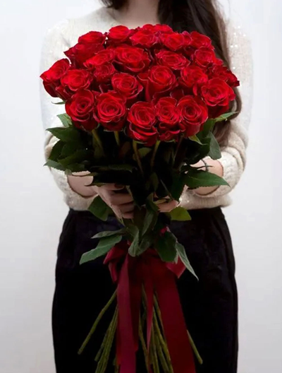 Букет из 25 красных роз