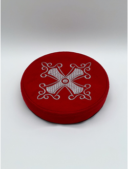 Сменный верх для кубанки. Красный вышитый крест серебро