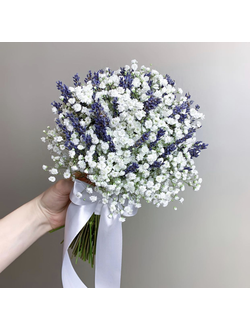 Букет с лавандой и гипсофилой