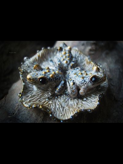 &quot;Дочери лесного царя&quot;, волшебная брошь с лягушками и каплями (миниатюра, 4 см)