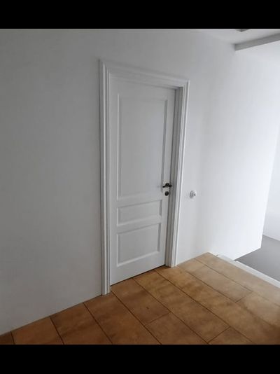 ЛАЙНДОР (УЛЬЯНОВСК)/ МОДЕЛЬ КАЛИНА-К/ НАТУРАЛЬНЫЙ ШПОН ЯСЕНЯ/ ТОН 70 (ТЕКСТУРНАЯ БЕЛАЯ ЭМАЛЬ )