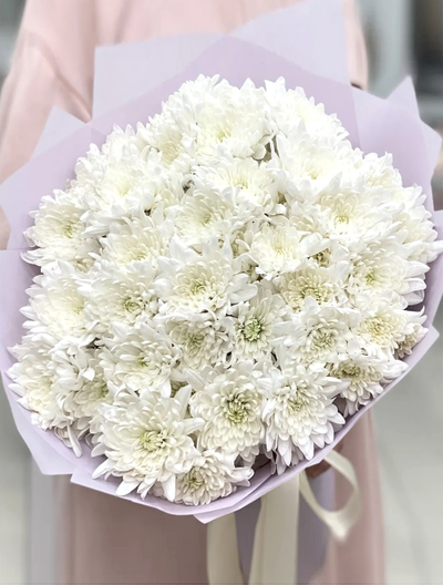 Букет из 11 кустовых белых хризантем