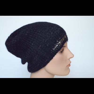 Черная тонкая удлиненная шапка с украшениями Vizio Италия 5872 CLO