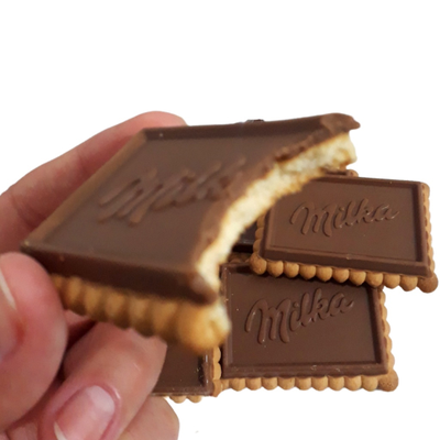 Европейское печенье с шоколадом Milka Choco Biscuits La Liga 150 гр.