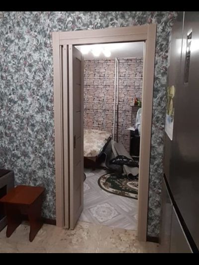 ДВЕРЬ-КНИЖКА(СИММЕТРИЧНАЯ). OPTIMA PORTE/ TURIN (ТУРИН) 506 БЕЛЕНЫЙ ДУБ/ СТЕКЛО САТИН СВЕТЛОЕ