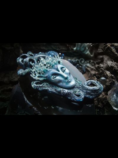 "Луми - Сердце Льдов", коллекционная брошь в стиле фентези