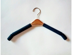 AM226 Вешалка металлическая с поролоном