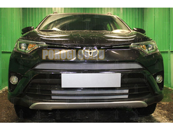 Защита радиатора Toyota Rav4 2015-2019 (2 части) кроме DT chrome низ