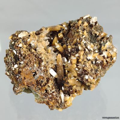 Вульфенит, миметит, лимонит. Мексика. 55*45*30мм