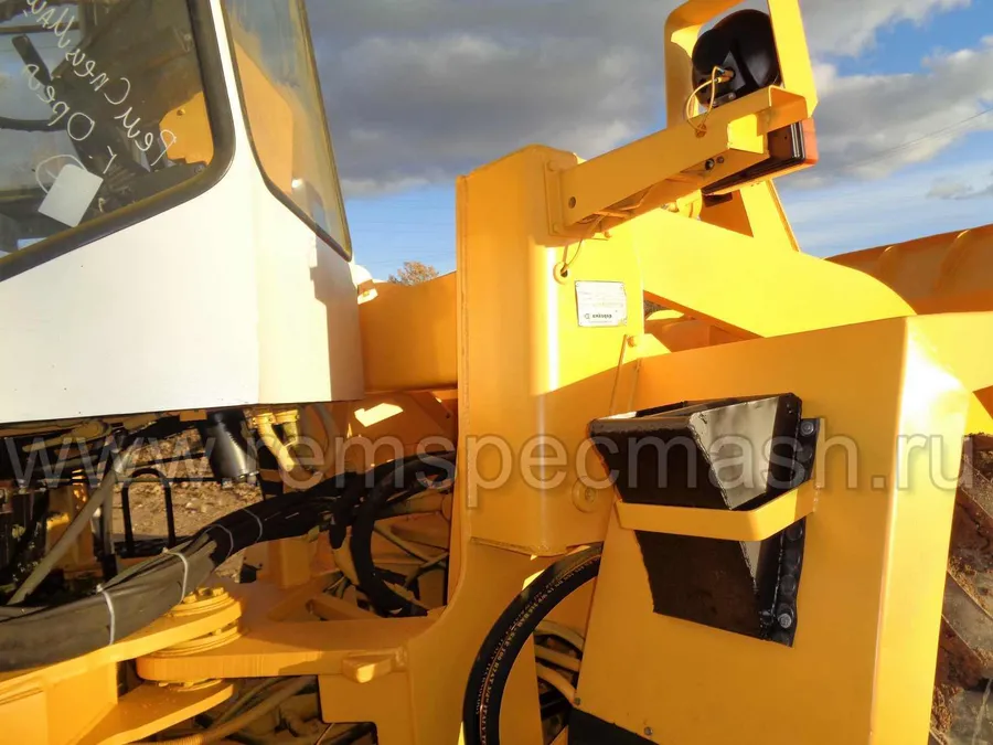 Фронтальный погрузчик Амкодор 333, после капремонта.