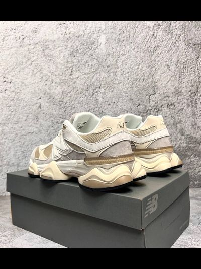 New Balance 9060 Linen Timberwolf