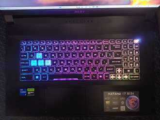 MSI Katana 17 B13VEK-1089XRU ( 17.3 FHD IPS 144Hz i5-13420H RTX4050 (6Gb) 16Gb 512SSD )