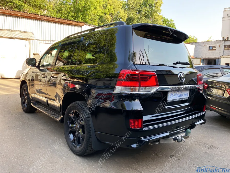 Рестайлинг Land Cruiser 200 из 2012 в 2021 TRD (фары Lexus)