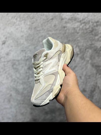 New Balance 9060 Linen Timberwolf