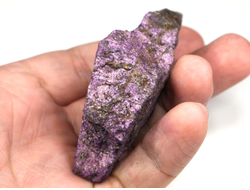 Пурпурит, коллекционный образец, Намибия (72*40*21 мм, 82 г) №27299