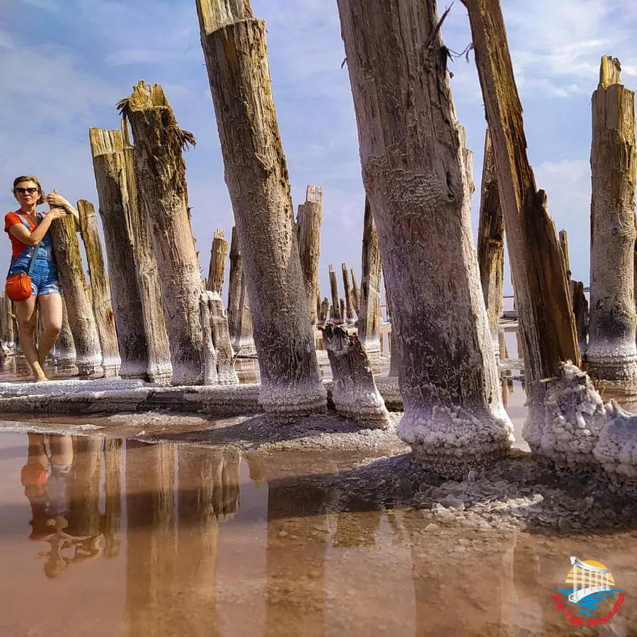 Розовое озеро