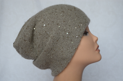 Стильная шапка с пайетками Визио Италия фото