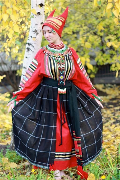 Русский народный женский костюм "Паневный комплекс"