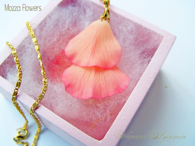 Комплект "Лепестками роз..." . Полимерная глина.