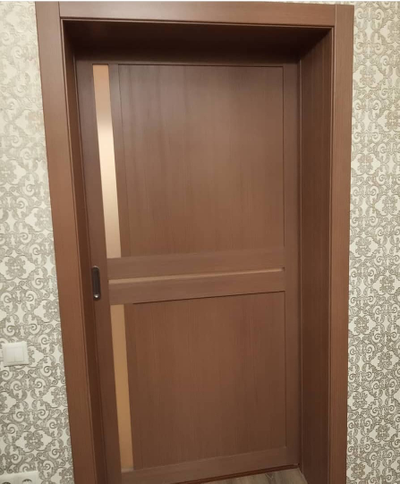 OPTIMA PORTE/ TURIN 523.221 ОРЕХ КЛАССИЧЕСКИЙ/ САТИН СВЕТЛОЕ. ПОЛОТНО ОСТЕКЛЕННОЕ