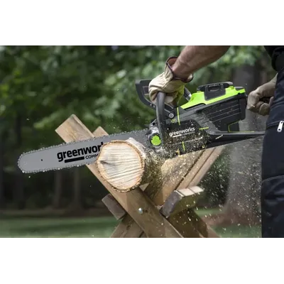Цепная аккумуляторная пила Greenworks OCS600