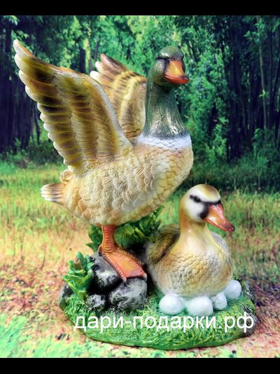 Утки пара в гнезде 42*38см  полистоун Россия 2337/012698